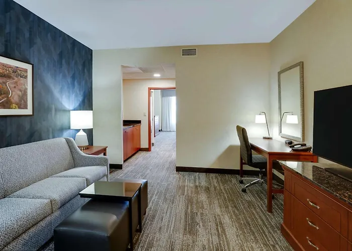 Drury Plaza Hotel Mt Vernon